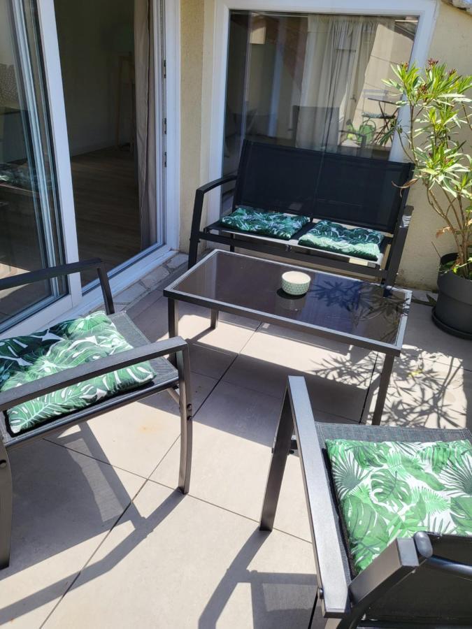 La Dolce Vita Nimoise Terrasse 100 M Des Arenes Nîmes Exterior photo